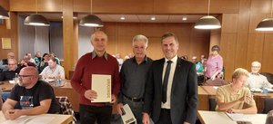 Verleihung der Verdienstmedaille der Gemeinde Pliezhausen an Ulrich Schneider und Peter Zimmermann Verleihung der Verdienstmedaille der Gemeinde Pliezhausen an Ulrich Schneider und Peter Zimmermann